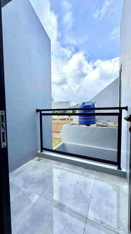 rumah 2 lantai 800 juta an dp 0 free semua biaya