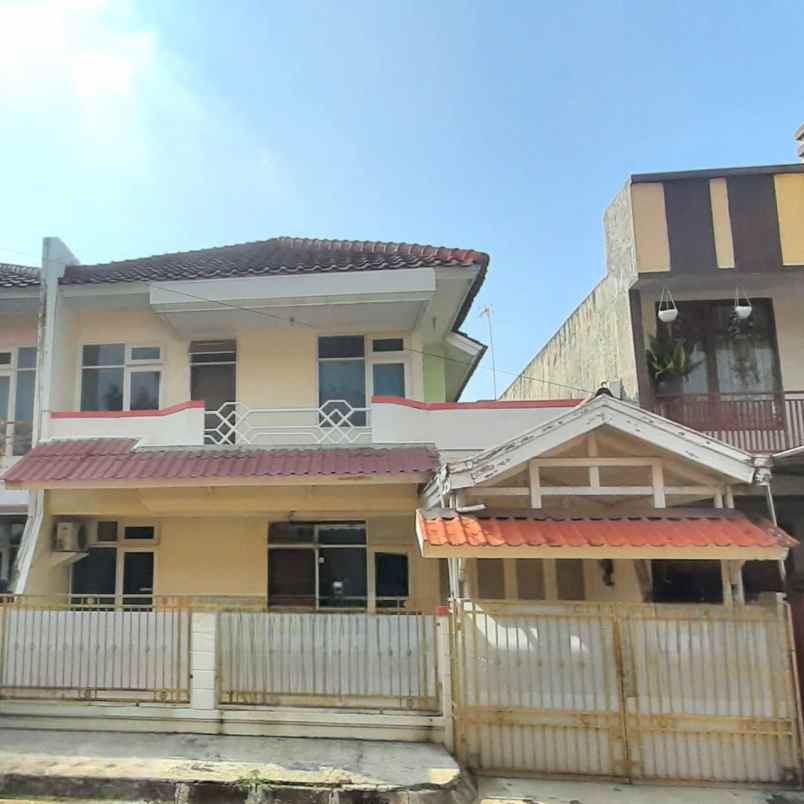 rumah 2 lantai 9x20 180m type 3kt taman modern cakung