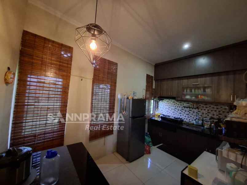 rumah 2 lantai cisauk mewah dan luas ash