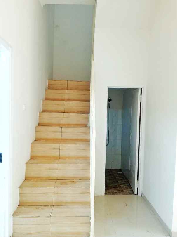 rumah 2 lantai harga 300 jutaan di kota malang