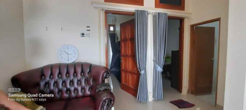 rumah 2 lantai siap huni di mustika jaya bekasi timur