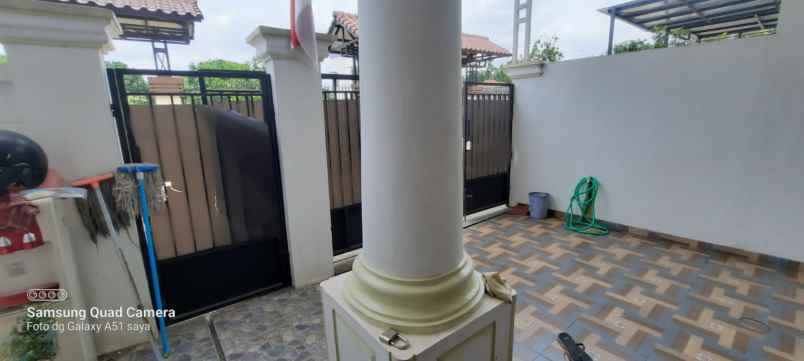 rumah 2 lantai siap huni di mustika jaya bekasi timur