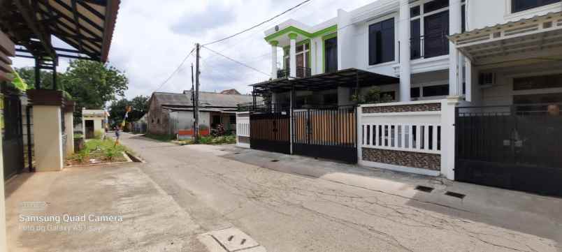 rumah 2 lantai siap huni di mustika jaya bekasi timur