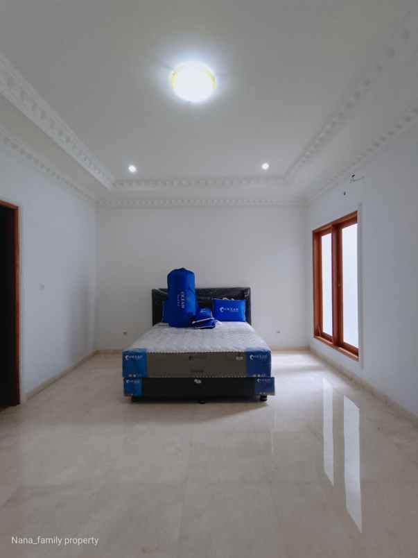 rumah 5 kamar full furnished di rempoa langsung huni