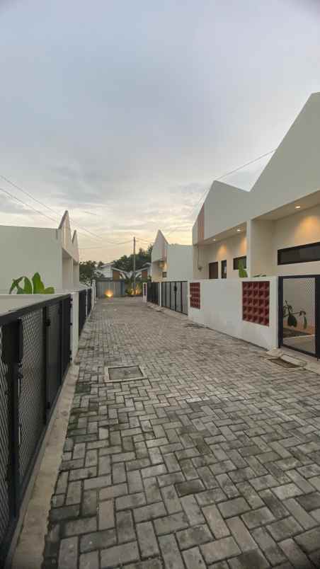 rumah asri 2 kamar tidur lingkungan aman nyaman