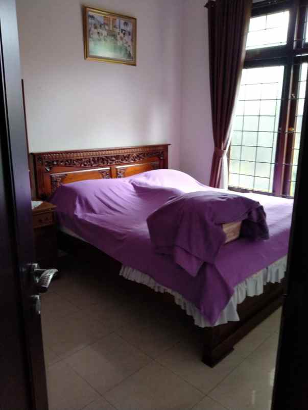 rumah bagus jl rajamantri turangga bandung