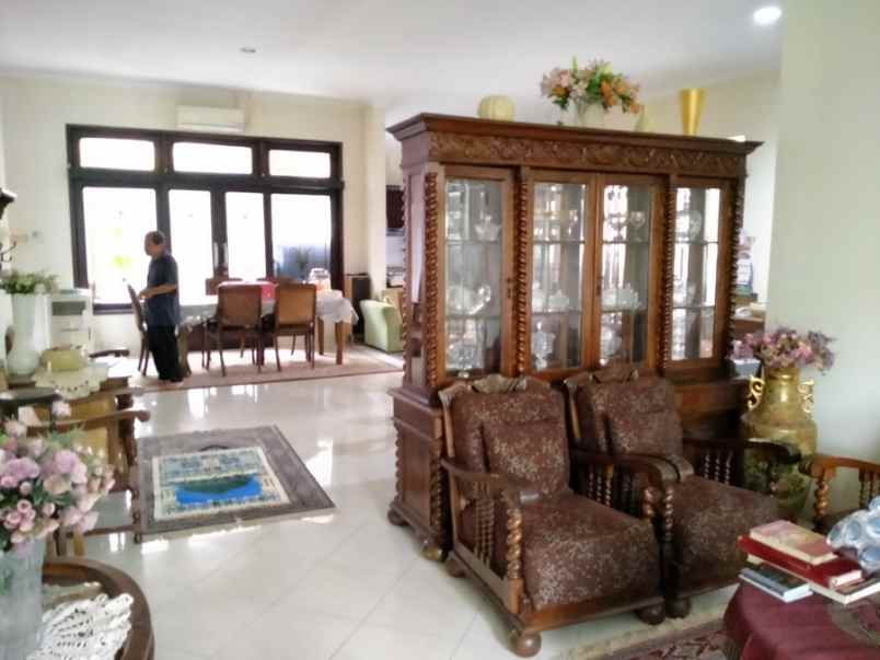rumah bagus jl rajamantri turangga bandung
