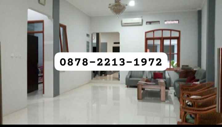 rumah bagus terawat dekat ke sport jabar arcamanik