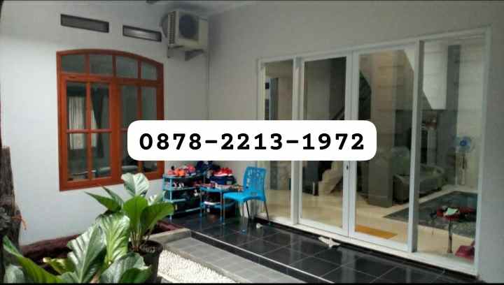 rumah bagus terawat dekat ke sport jabar arcamanik