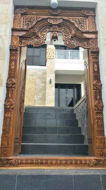 rumah bangunjiwo yogyakarta