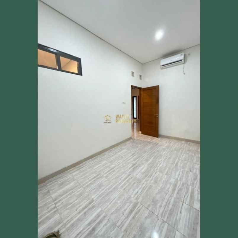 rumah baru 2 lantai di kalitirto berbah siap huni