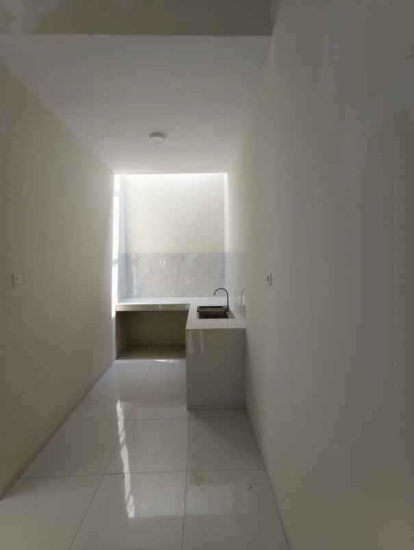 rumah baru moderen di cisaranten kulon kota bandung