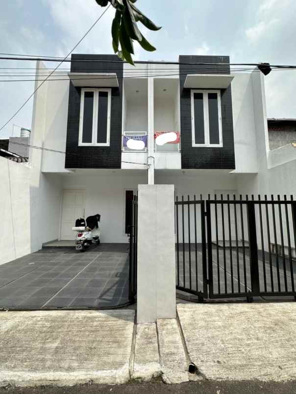 Rumah Baru Modern Di Tebet Barat Dalam Jakarta Selatan