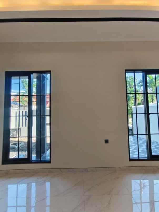 rumah baru modern lokasi manyar jaya surabaya