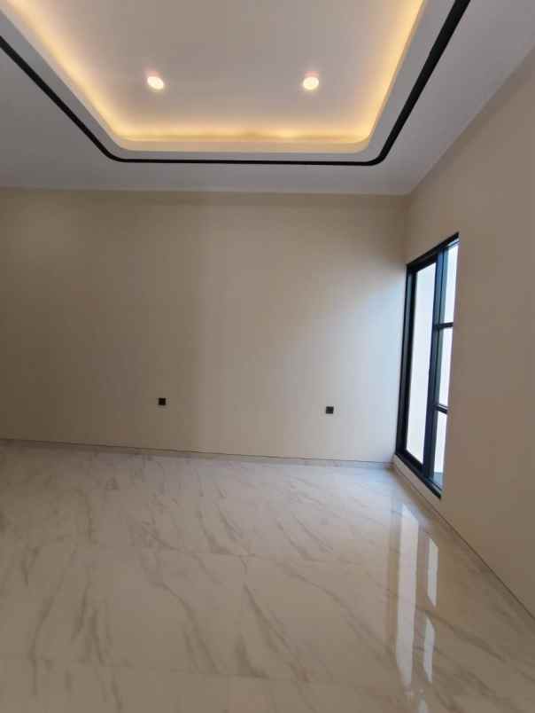 rumah baru modern lokasi manyar jaya surabaya