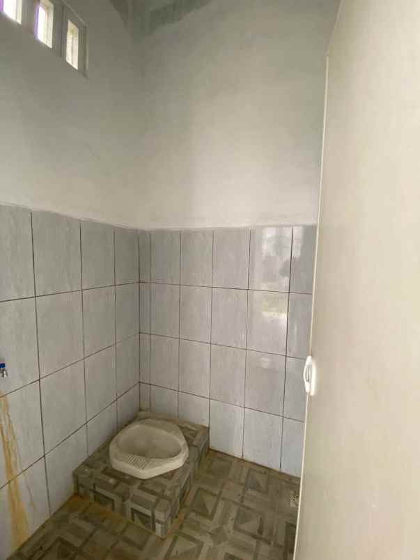 rumah baru siap huni lokasi strategis di cilacap