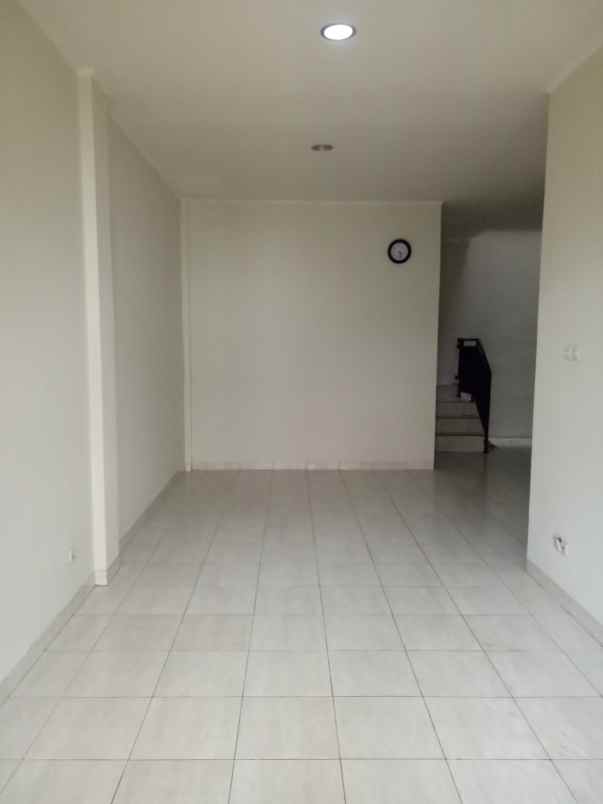 rumah belakang mall kelapa gading