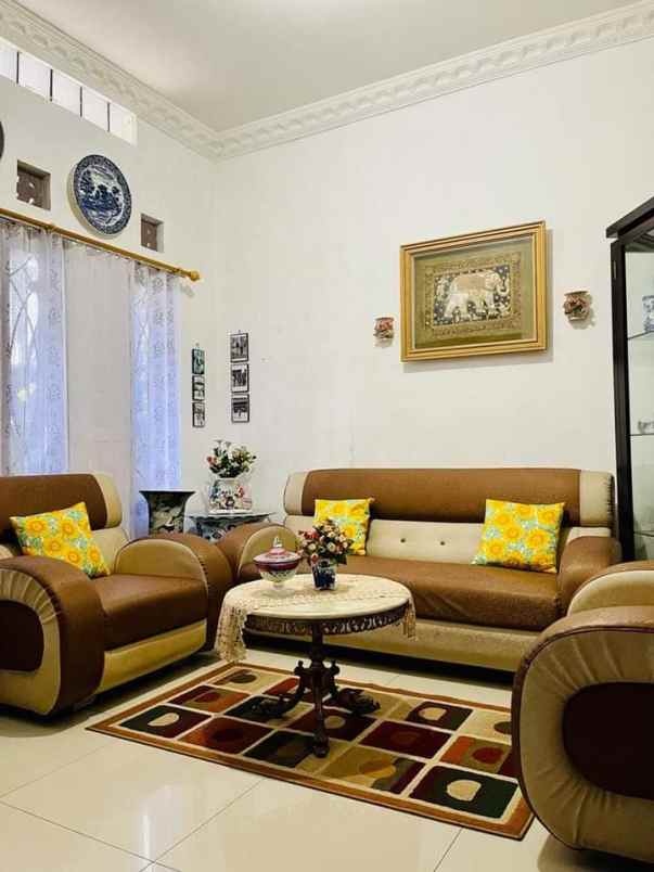 rumah cisaranten wetan