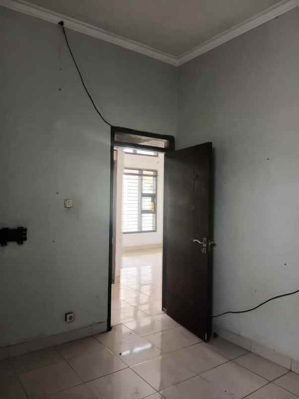 rumah dalam cluster one gate system cilame