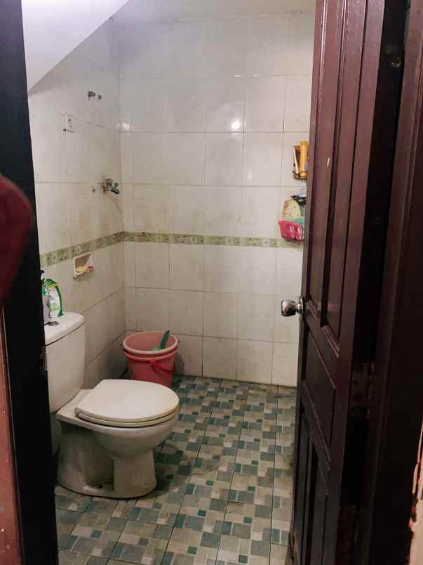 rumah dalam komplek kav marinir pondok kelapa