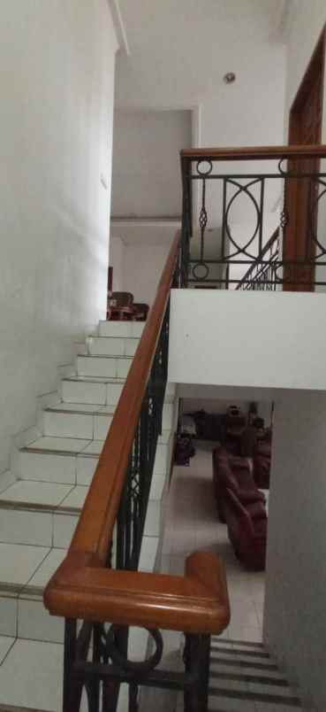 rumah dalam perumahan elit di ampera pasar minggu