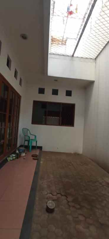 rumah dalam perumahan elit di ampera pasar minggu