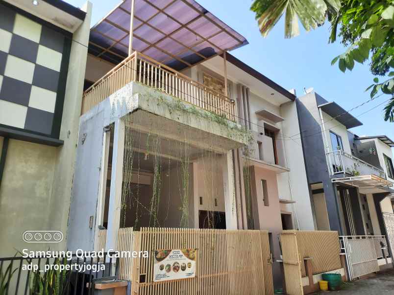 rumah drono utara jalan kapten