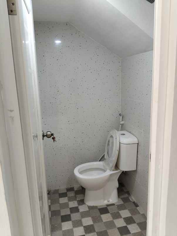 rumah elegan dp 0 di kalimulya cilodong