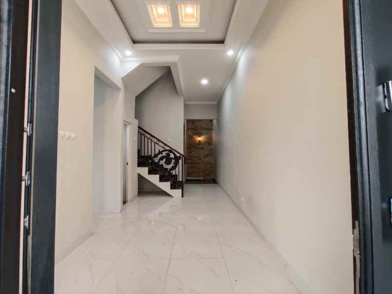 rumah elegan dp 0 di kalimulya cilodong