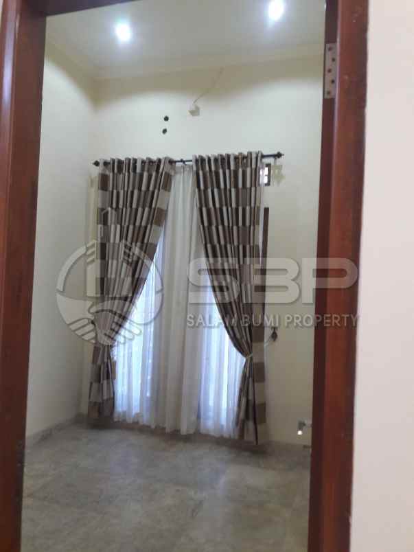 rumah fast respon wa 0813 9127