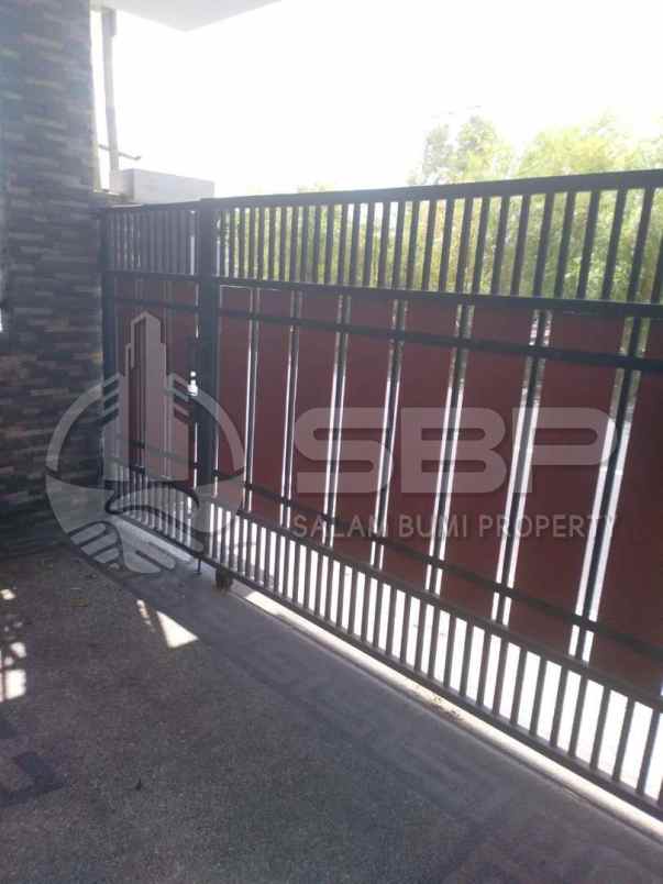 rumah fast respon wa 0813 9127