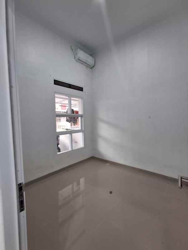 rumah ini banyak bonusnya