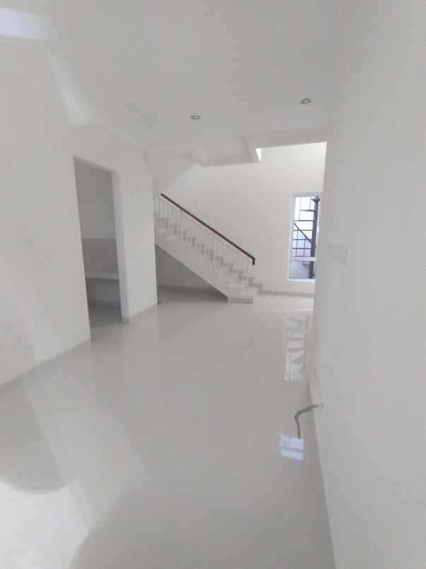 rumah jl cinere parkview raya