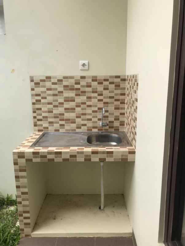 rumah jl pangeran shake cimahpar