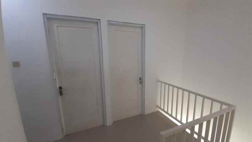 rumah jl raya yasmin