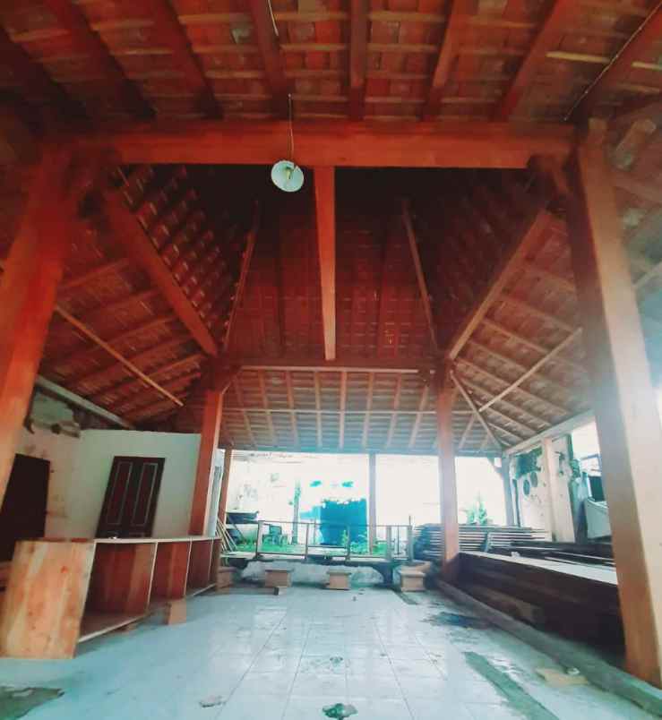 rumah joglo manyaran semarang barat