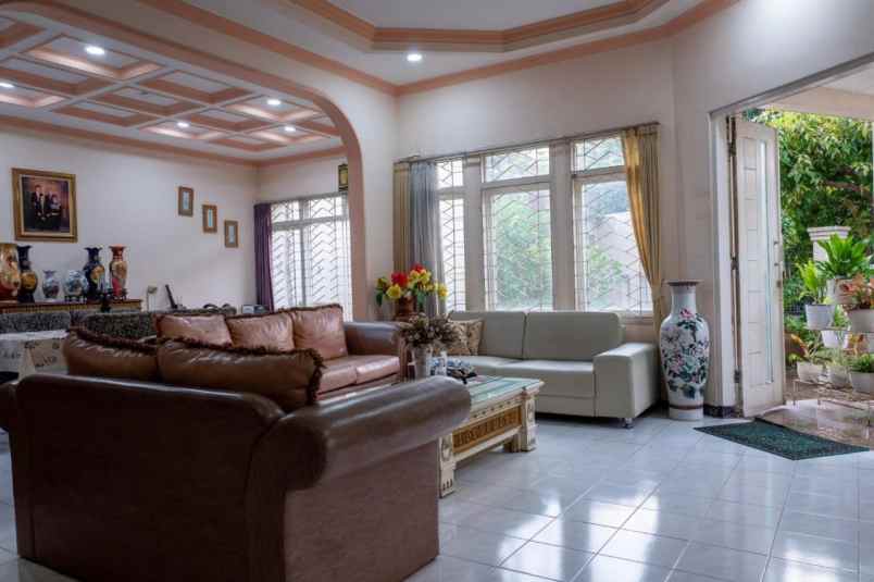 rumah karah indah hook 2 lantai