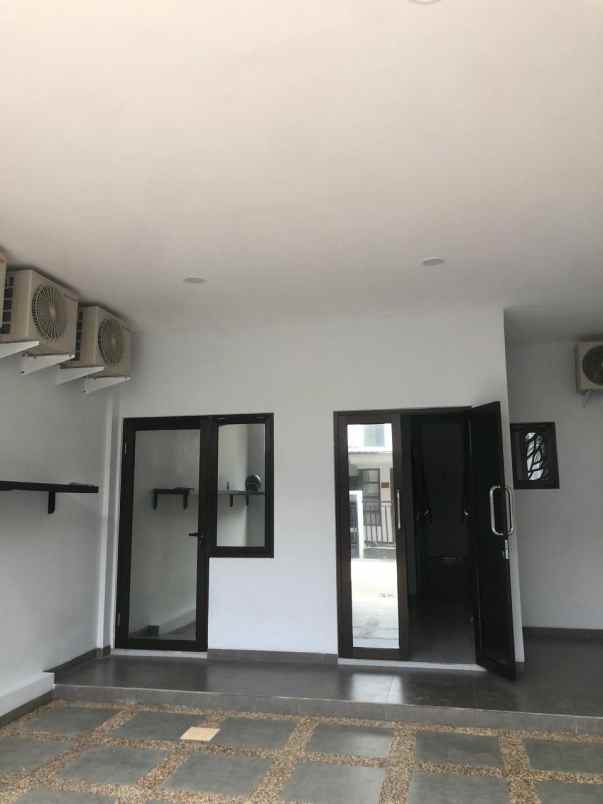 rumah kost aktif lokasi soekarno hatta malang