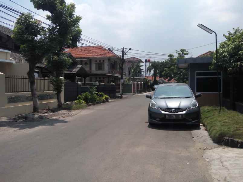 rumah lama strategis jl suryalaya buah batu bandung