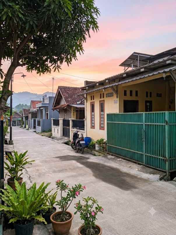 rumah layak huni bebas banjir aman dan tenang