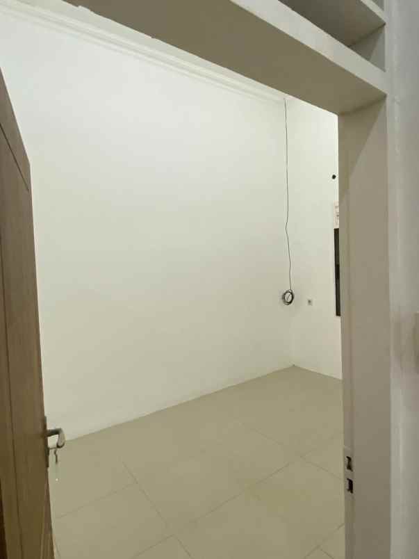 rumah manyar jaya strategis minimalis siap huni