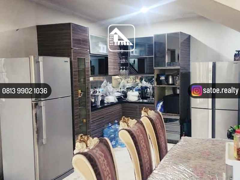 rumah megah halaman luas di area jl mampang prapatan
