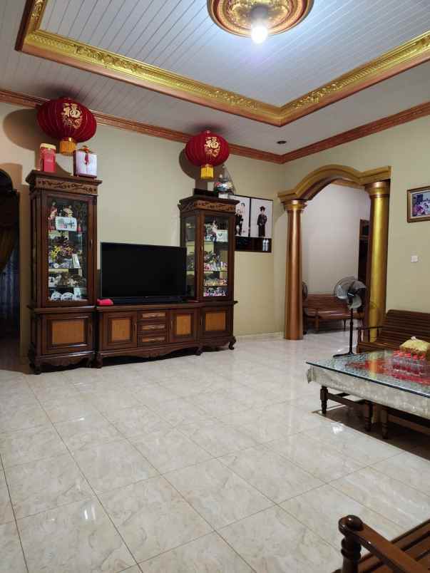 rumah megah siap huni di pondok indah pekayon