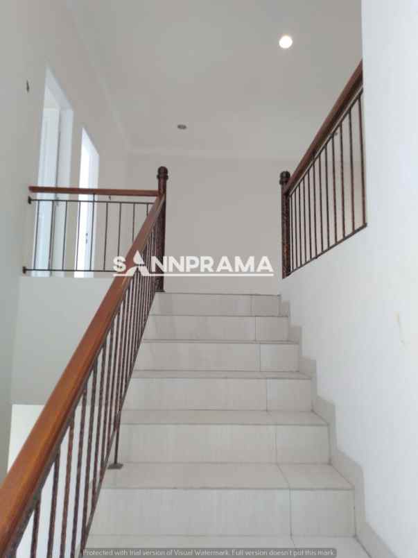 rumah mewah classic jakarta barat kali deres