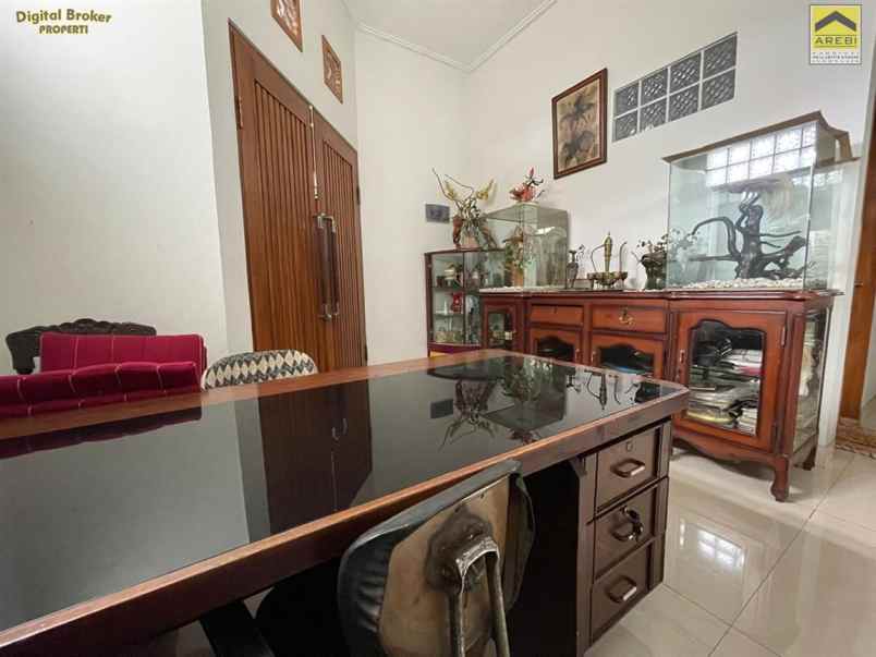 rumah mewah di cibabat cimahi utara kota cimahi