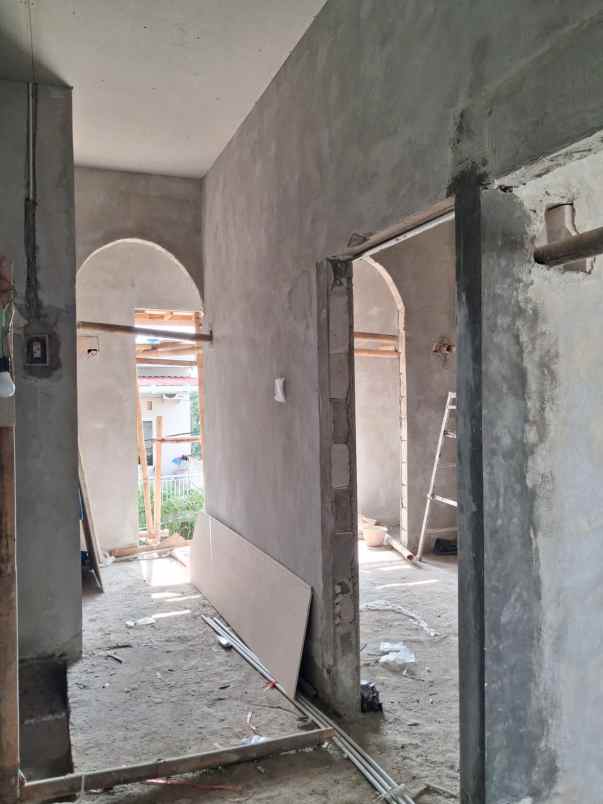 rumah mewah karangrejo banyumanik semarang