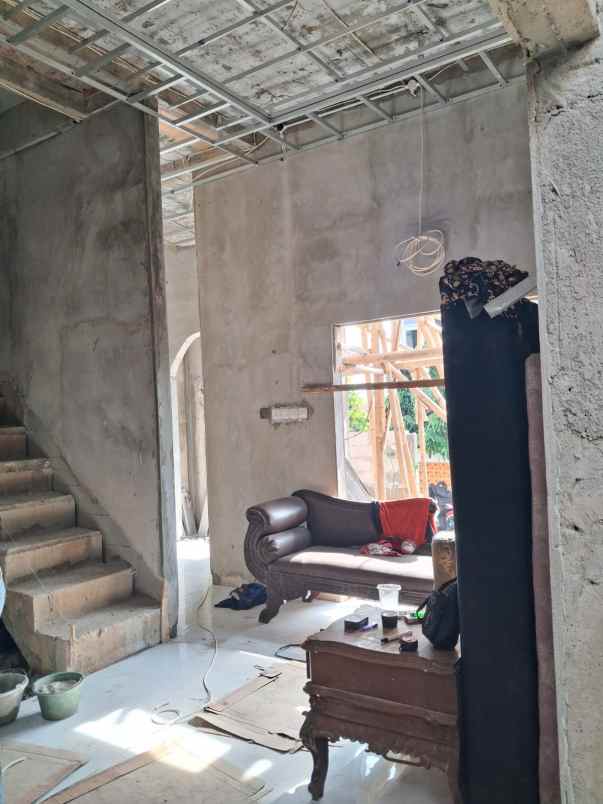 rumah mewah karangrejo banyumanik semarang