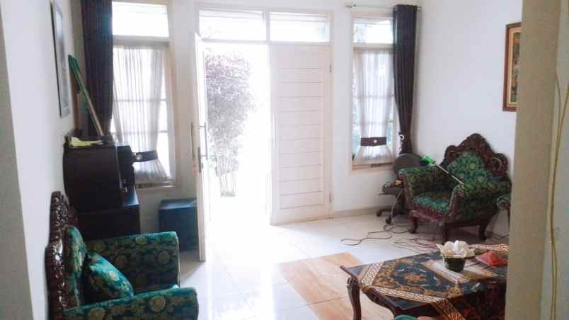 rumah mewah kawaluyaam buah batu bandung