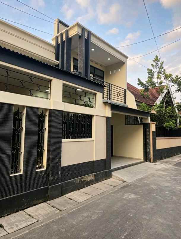 rumah mewah lamper semarang selatan