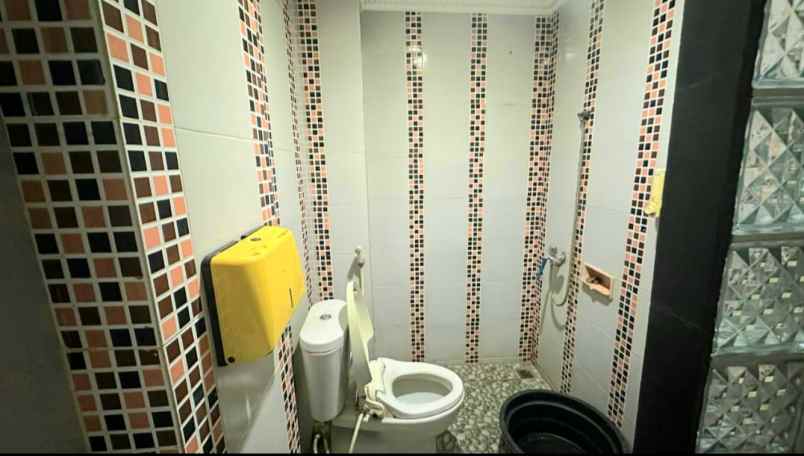 rumah mewah rumah dalam komplek buaran jakarta timur